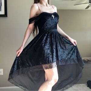 NEW BEAUTIFUL BLACK CRUSHED VELVET GOTH DRESS